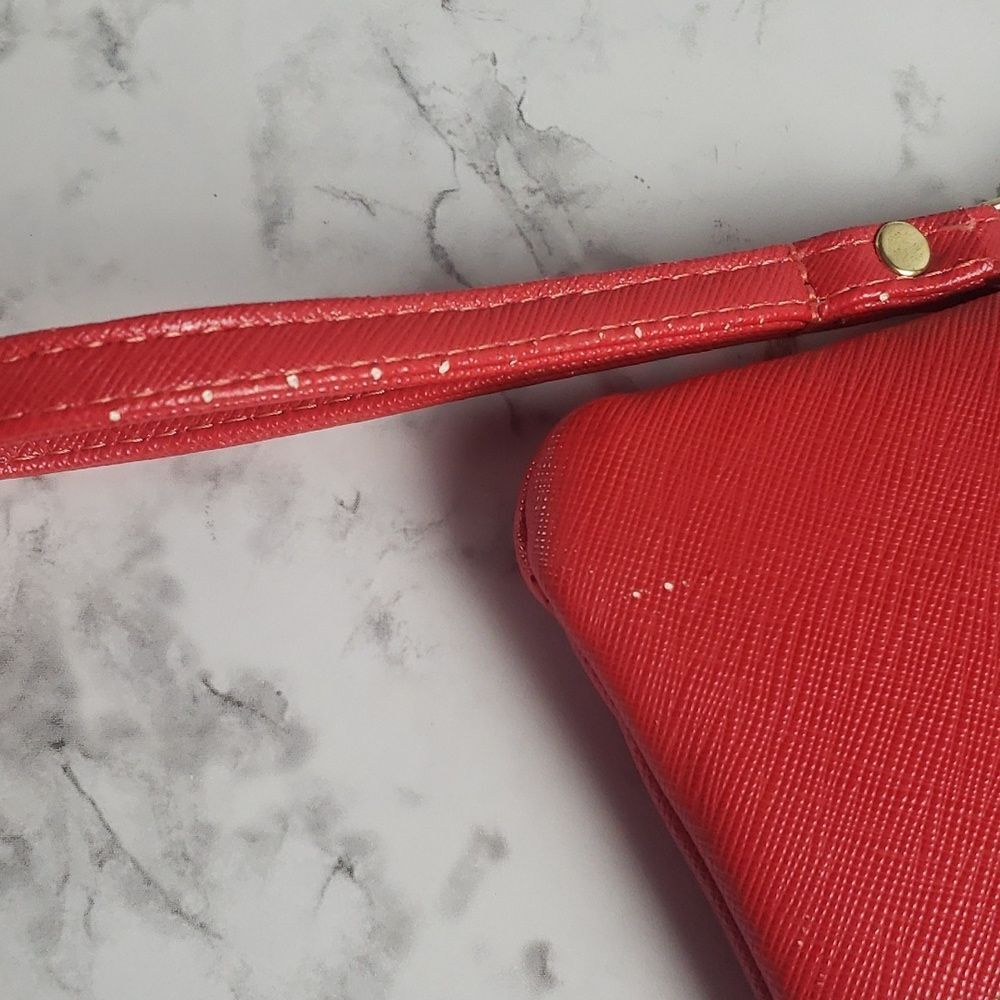 Red Mobile Power Bank Charger Handbag - Picture 12 of 12